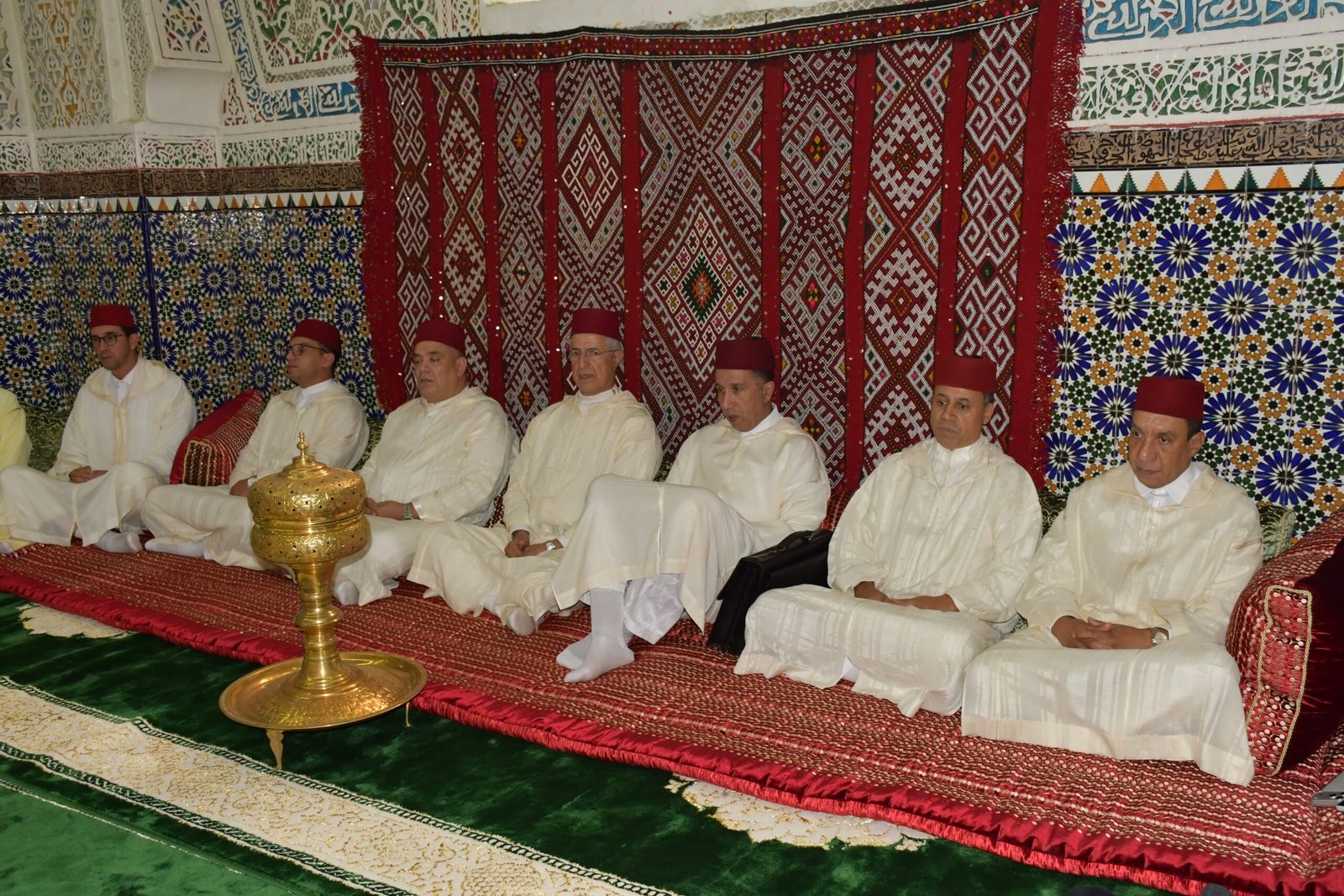 تسليم هبة ملكية لشرفاء ومريدي ضريح مولاي بوعزة